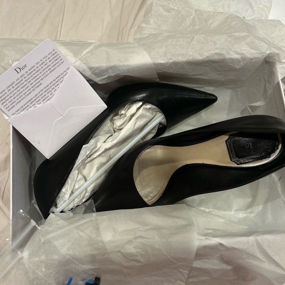 Christian Dior. DIOR CHERIE POINTY PUMP . Size 38. - Picture 10 of 12